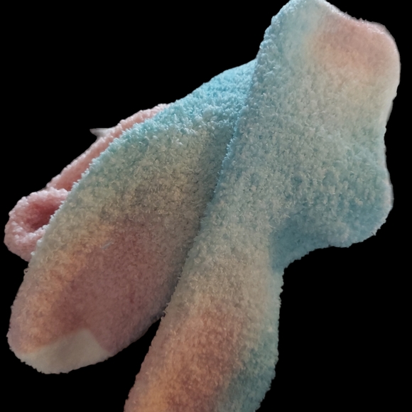 OH, So Cozy 3 Piece Set Headband, Socks, Scrunchie NIB - Picture 5 of 6